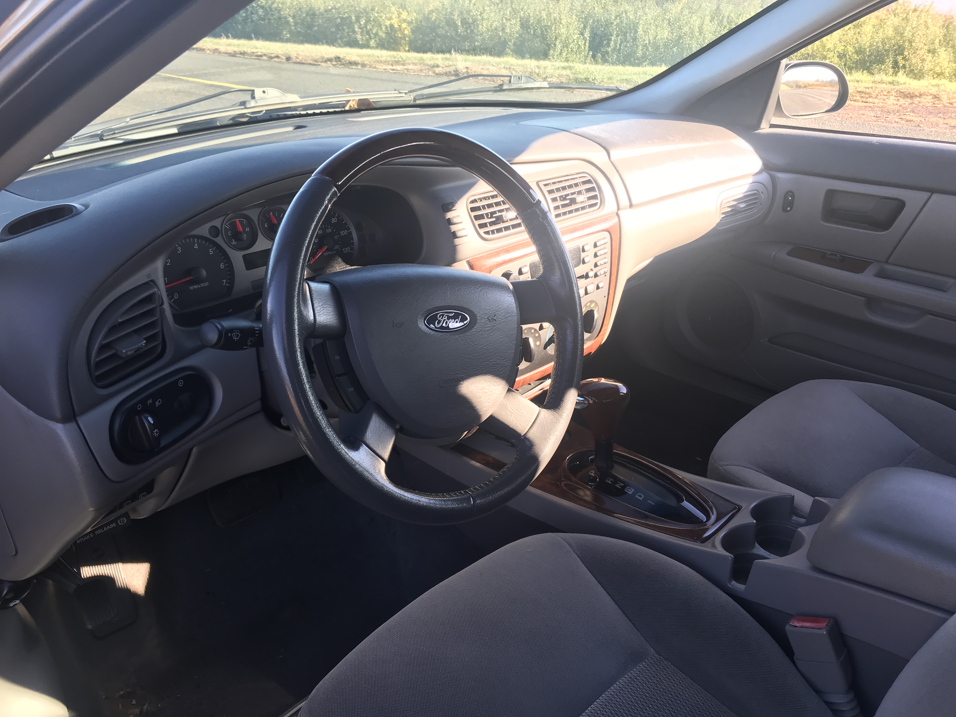 2005 Ford Taurus S Comfort Wagon — photo 17